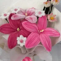 با هدیه گل خوشحالش کن