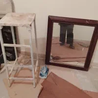 آینه و چارپایه اهنی