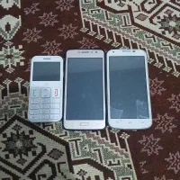 سه عدد گوشی کار کرده