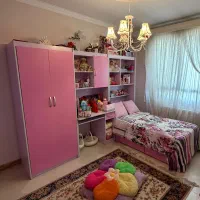 تخت کمد وتشک تخت و لوستر و میز صندلی