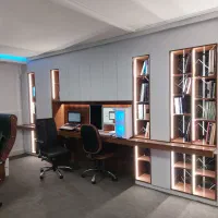 کتابخانه و میز