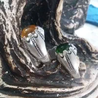 انگشتر زمرد و عقیق