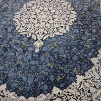 تعدادی فرش در حد نو