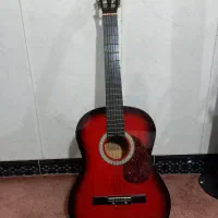 گیتارولف اسپانیا بهمراه کیف دستگاه کوک  یک دست سیم