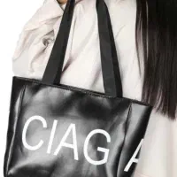 کیف دوشی‌ زنانه بالنسیاگا|کیف، کفش، کمربند|یاسوج, |دیوار