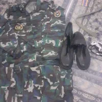 ۱ عدد پوتین نو ویک پوتین درحد  و۲لباس نوسربازی