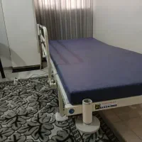 تخت بیمارستانی برقی۳شکن تشک ومیزغذا|پزشکی|تهران, بریانک|دیوار