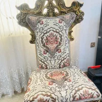 مبل سلطنتی ۹ نفره به همراه جلو‌مبلی و عسلی ‌و ساعت|مبلمان خانگی و میز عسلی|خمام, |دیوار