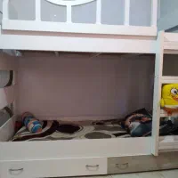 تخت دو طبقه