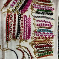 تعداد زیادی تل و گوشواره و دستبند عمده ای