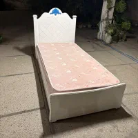 تخت تک نفره سفید