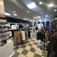 فروشنده خانم