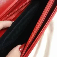 کیف|کیف، کفش، کمربند|مشهد, فرهنگ|دیوار