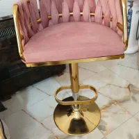 باسلام یک صندلی مخمل گردون وجک دار