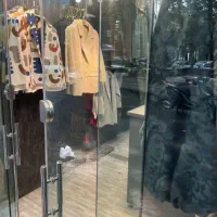 نیازمند فروشنده خانوم