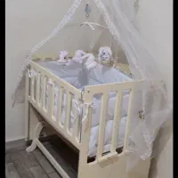 تخت چوبی کودک نو استفاده نشده