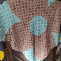 شال مشکی مخمل و روسری رنگی