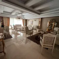 شریعتی میرداماد ۳۲۳متر همراه با سویت مجزا ۲پارکینگ