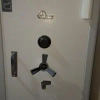 گاوصندوق۳۵۰کیلویی کاوه|ابزارآلات|قزوین, |دیوار