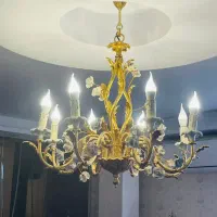 لوستر ایتالیایی برنجی با گل چینی آنتیک