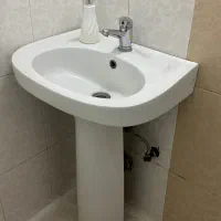 سنگ روشویی پایه دار با شیر