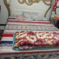 تخت خواب و پاتختی