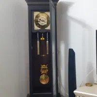 ساعت ایستاده چوبی قهوه ای