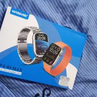 یک عدد ساعت و یک عدد ارپاد تمیز و نو