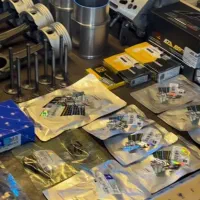 میکانیک سیار جلوبندی باطری سازی درمحل و سیار..