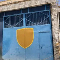 درب آهنی و میز کامپیوتر و کمد ویترین دار|مصالح و تجهیزات ساختمان|قم, خداکرم|دیوار