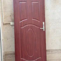 درب ساختمان همراه بادستگیره در