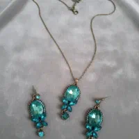 ست گردنبند و گوشواره مجلسی آبی درخشان