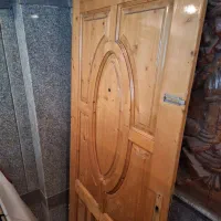 درب تمام چوب در حد نو