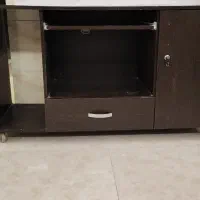 میز  کامپیوتر کاملا سالم ومحکم