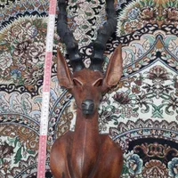 مجسمه چوبی