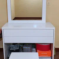 سلام ی میز آرایشی چند ماه کار کرده نو هستش
