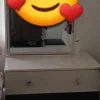 یه سرویس تخت جادار و تشک و آینه دراورسالم وجادار|تخت و سرویس خواب|اقبالیه, |دیوار