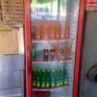یک عددیخچال نوشابه تاپینگ فریزر گریل سرخکن فرپیتزا