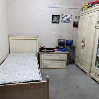 تخت نوزاد یا نوجوان