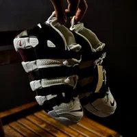 کتونی مشکی زمینه سفید از آپتمپپو Nike A|کیف، کفش، کمربند|تهران, نیروی هوایی (پیروزی)|دیوار