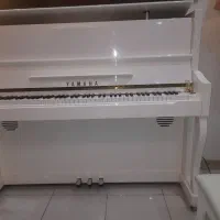 پیانوطرح آکوستیک کابین چوب یاماها۱۸۰تومنیو میدم۱۳۰