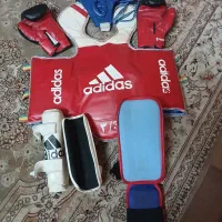 یک دست هوگوباکلاه وقلم بندودستکش