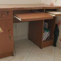 میز کامپیوتر چوبی