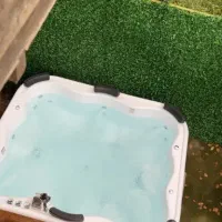 جکوزی ۶ نفره