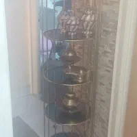 استند طلایی ۵ طبقه با لوازم دکوری