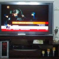 تلوزیون ظبط وسینما خانگی ومیز