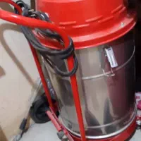 کارگر در کارواش