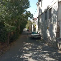 منزل ویلایی کاملا دربست گلدشت قلعه|اجارهٔ کوتاهمدت آپارتمان و سوئیت|بروجرد, |دیوار