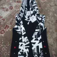 هودی|لباس|رشت, کوی مهر|دیوار
