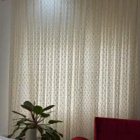 پرده بسیار تمیز و در حد نو